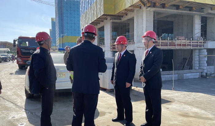【人民法庭在身边】 向建筑工地拖薪欠薪说“不”