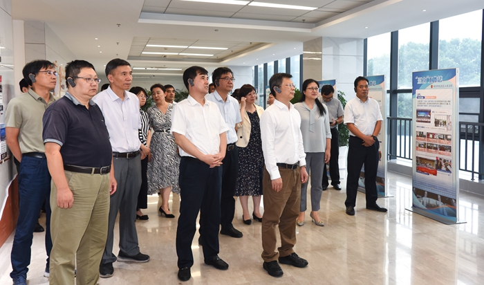 市人大常委会视察全市法院少年家事审判工作