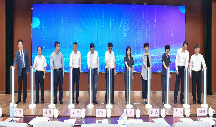 【紫金向阳 同心护家】 玄武法院“紫金”少年家事协同保护中心正式成立