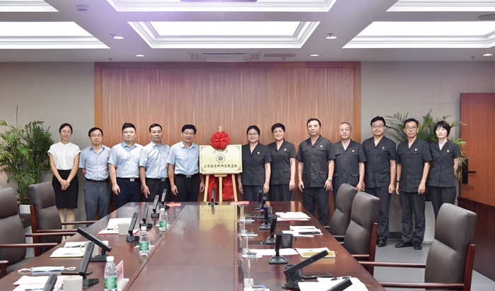 玄武法院与河海大学合作共建法学教学科研实践基地