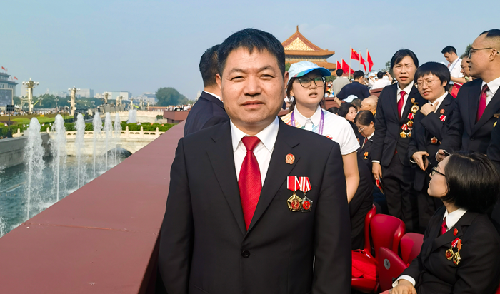 玄武法院干警两地观看纪念抗战胜利80周年大会