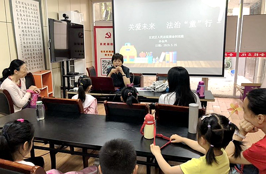 “关爱未来 法治‘童’行”法制课开进樱驼花园社区