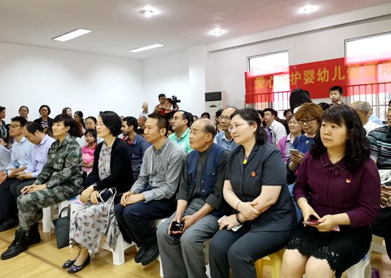 “我爱我的国，童心颂祖国”六一儿童活动