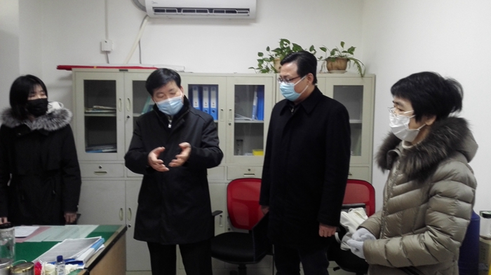 省法院党组副书记、副院长茅仲华一行到玄武法院检查疫情防控落实情况