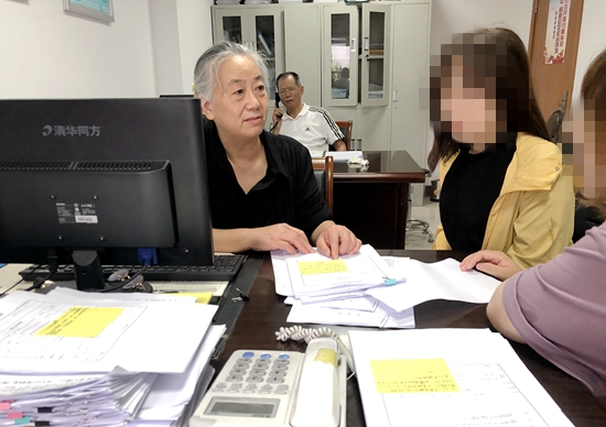 玄武法院人民调解室调解员成功调处一起纠纷