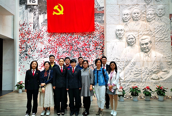 玄武法院各党支部开展“不忘初心、牢记使命”主题教育