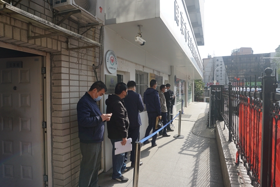 玄武法院诉服中心如期迎来开放首日