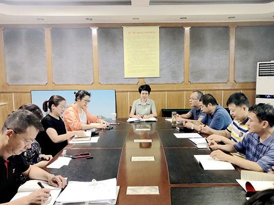 玄武法院党组成员到所在党支部开展“我是党课主讲人”活动