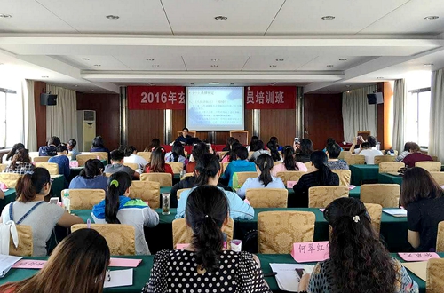 玄武法院锁金村法庭李伟法官为全区人民调解员做讲座