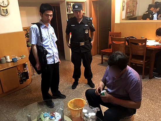 玄武法院执行法官深夜促成和解并履行