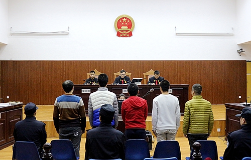 南京市副市长、公安局局长孙建友到玄武法院旁听观摩刑事案件庭审