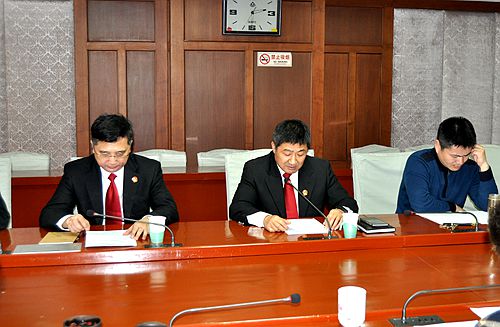 玄武法院院长周迅向区人大常委会汇报刑事审判工作