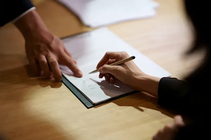 职场玄案｜签字需谨慎！辞职报告的效力究竟如何认定？